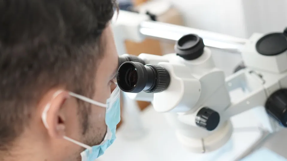 så utför vi hårtransplantationer